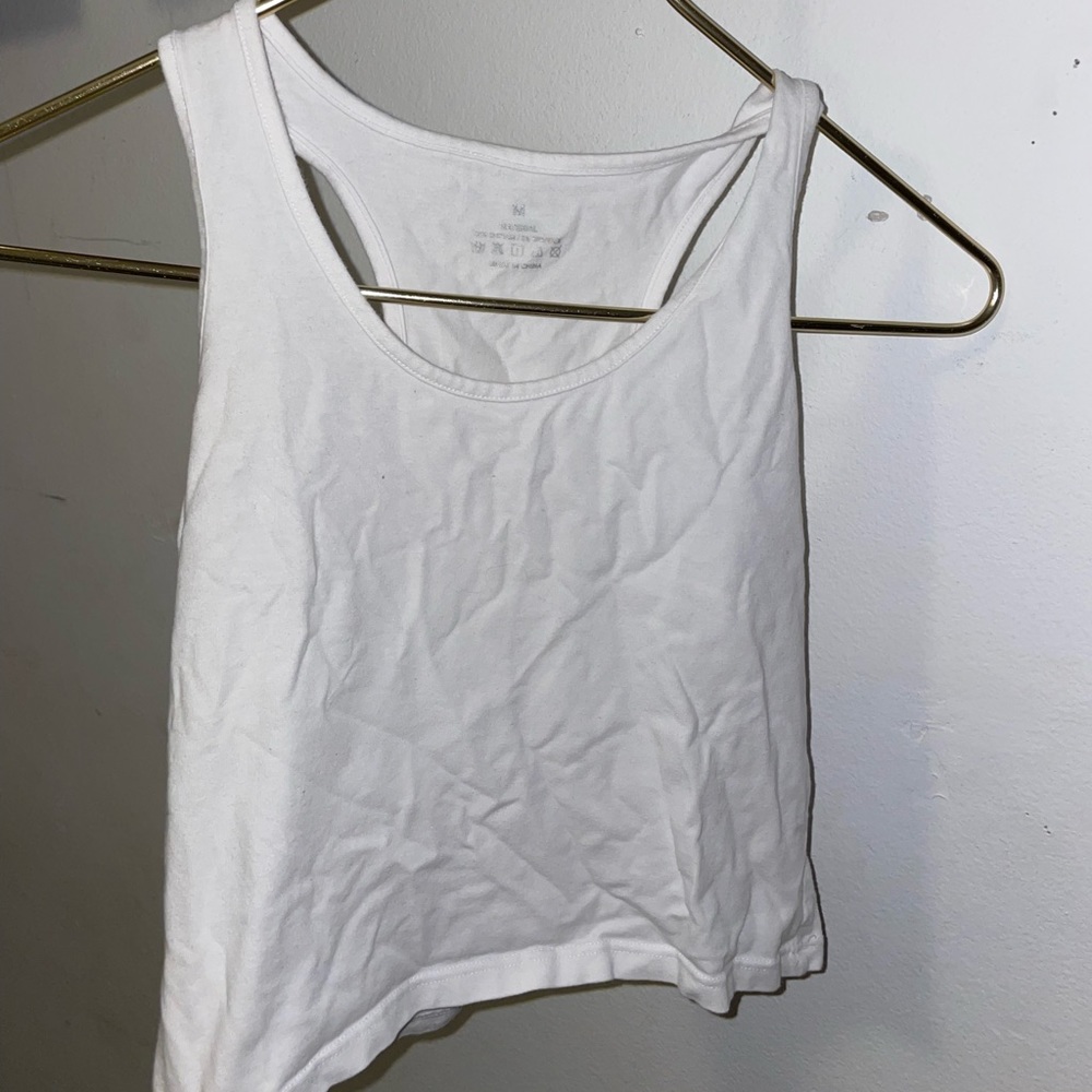 Plain white medium tank